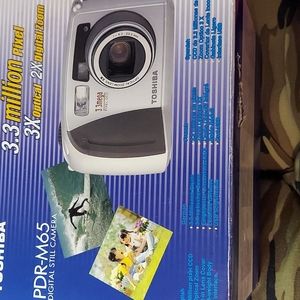New Toshiba Digital Camera PDR-M65